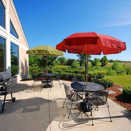 Comfort Inn & Suites Jackson - West Bend Exterior foto