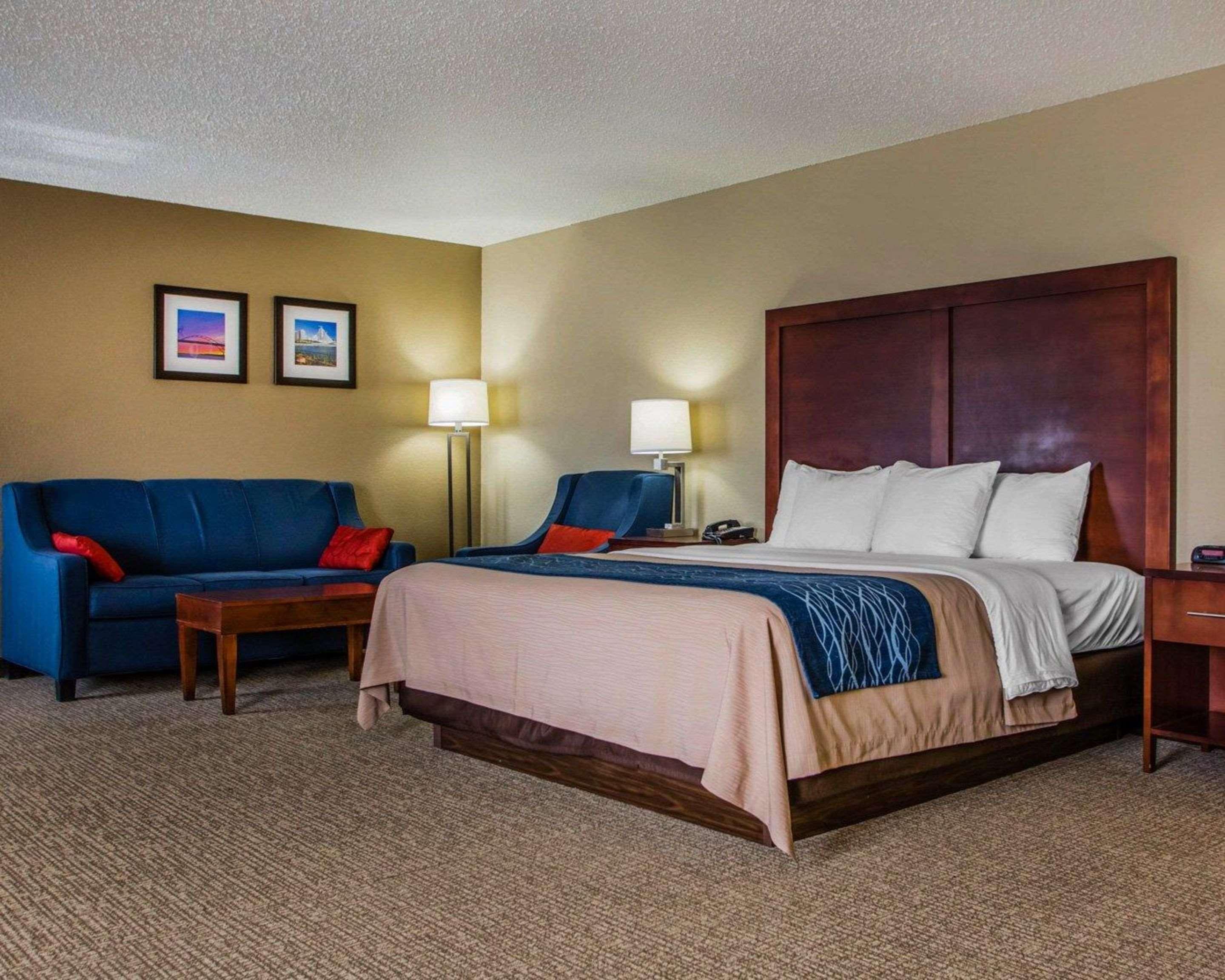 Comfort Inn & Suites Jackson - West Bend Exterior foto