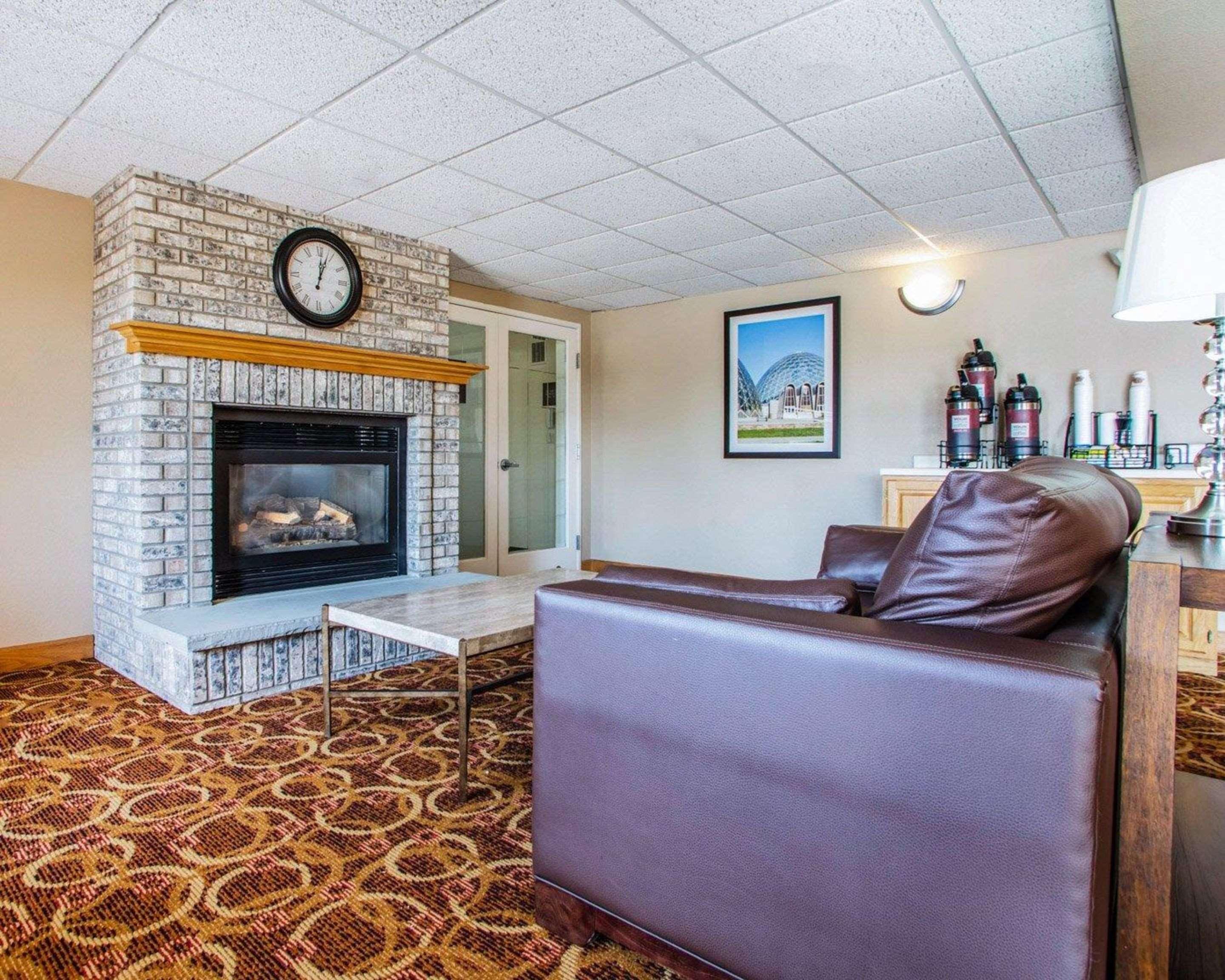 Comfort Inn & Suites Jackson - West Bend Exterior foto