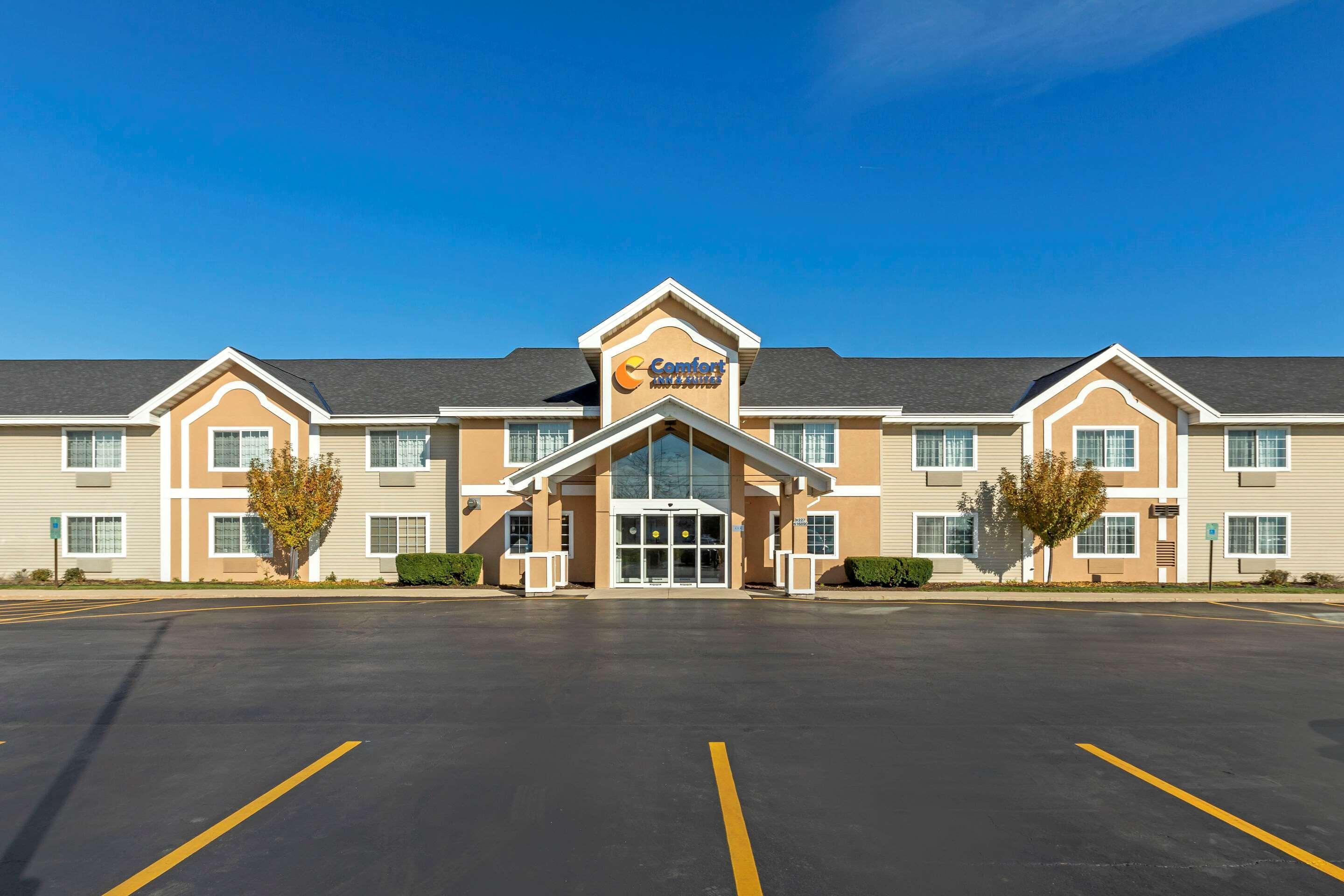Comfort Inn & Suites Jackson - West Bend Exterior foto